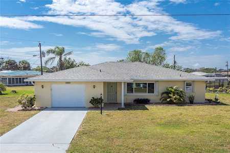 913 Gillespie St Englewood, FL 34223