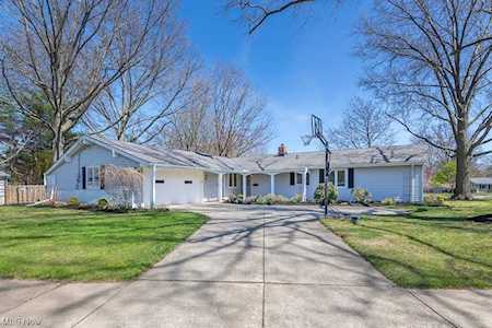 30210 Meadowlane Dr Bay Village, OH 44140
