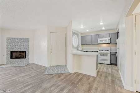 5054 S Rainbow Blvd #105 Las Vegas, NV 89118