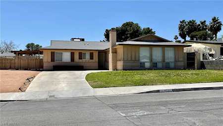 4539 El Carnal Way Las Vegas, NV 89121