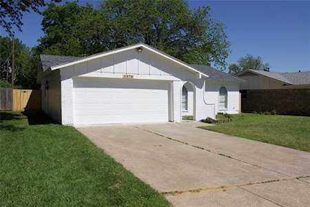 6976 Cox Lane North Richland Hills, TX 76182