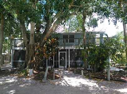 5043 N Beach Rd Englewood, FL 34223