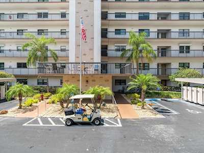 8186 Terrace Garden Dr N #508 St. Petersburg, FL 33709