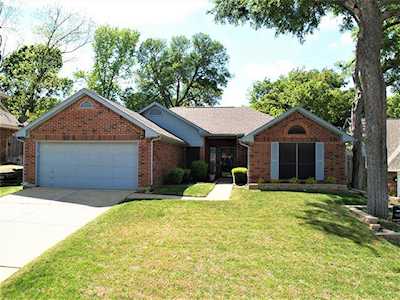4504 Copperfield Drive Grapevine, TX 76051
