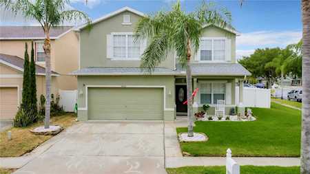 8818 Riverscape WAY Tampa, FL 33635