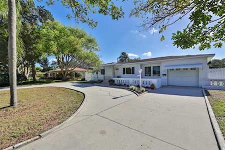 2725 44th St N St. Petersburg, FL 33713
