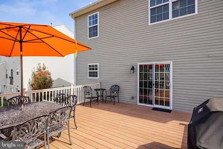 10 Locust Ln Swedesboro, NJ 08085