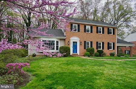 8504 Stable Dr Alexandria, VA 22308