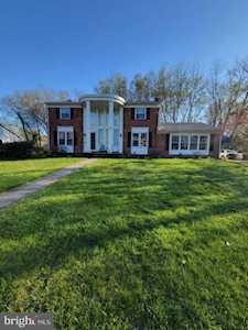 2805 Waterford Dr Cinnaminson, NJ 08077