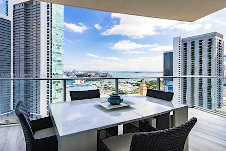 851 NE 1st Ave #2809 Miami, FL 33132