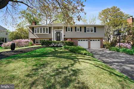 8341 Orange Ct Alexandria, VA 22309