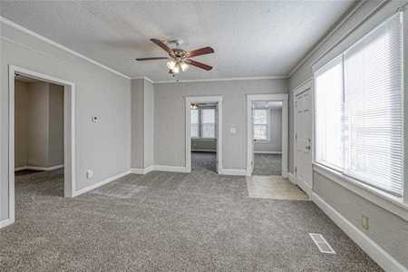 711 High Grove Rd Grandview, MO 64030