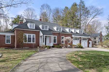 176 Robbins St Milton, MA 02186