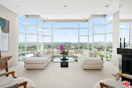 10380 Wilshire Blvd #1901 Los Angeles, CA 90024