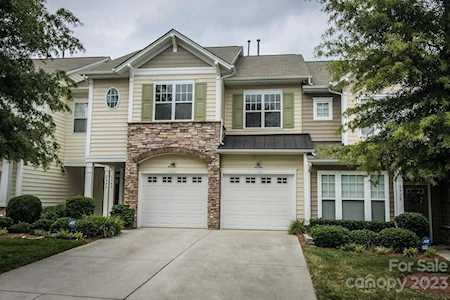 5942 Pale Moss Ln Charlotte, NC 28269