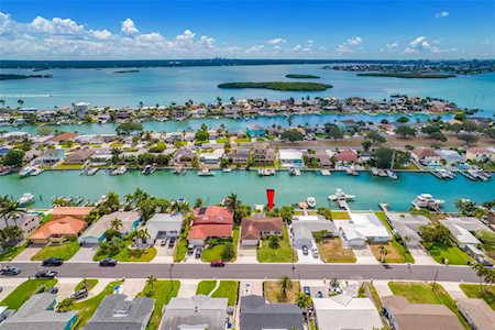 513 Crystal Dr Madeira Beach, FL 33708