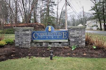 21 Peachey Circle #21 Middleton, MA 01949