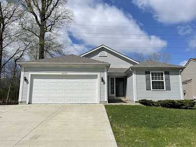 8879 Garrett Street Lewis Center, OH 43035
