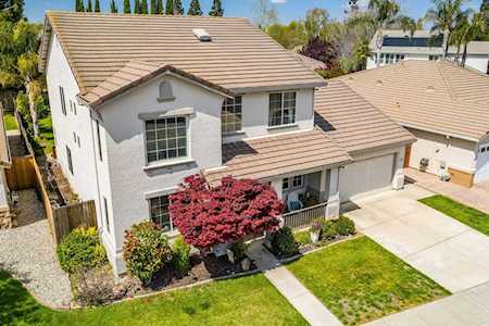 2462 Waters Edge Way Sacramento, CA 95833