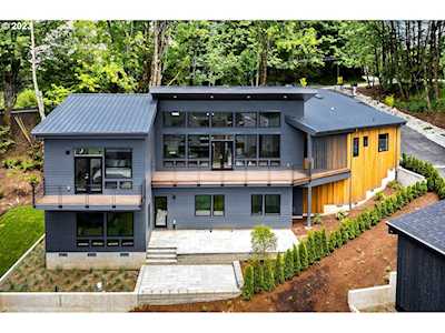 8236 NW Thompson RD Portland, OR 97229