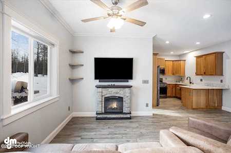 2995 E Paradise Ln Wasilla, AK 99654
