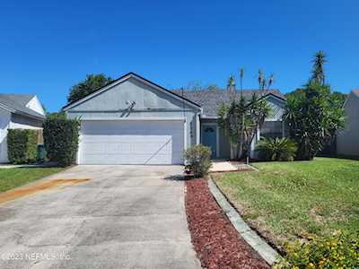 2209 Twin Pines CIR N Jacksonville, FL 32246
