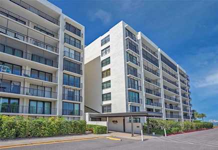 100 Oakmont Ln #107 & 108 Belleair, FL 33756