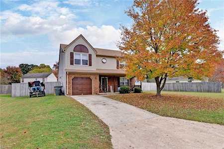 206 Newcastle Ct Newport News, VA 23602