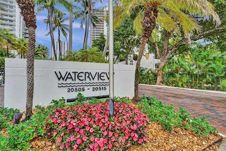 20515 E Country Club Dr #2245 Aventura, FL 33180
