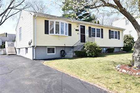 10 Heath St East Providence, RI 02915
