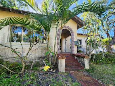 302 24th St W Bradenton, FL 34205