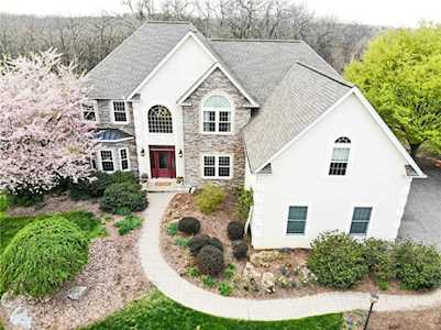 7329 Portland Ct Allentown, PA 18106
