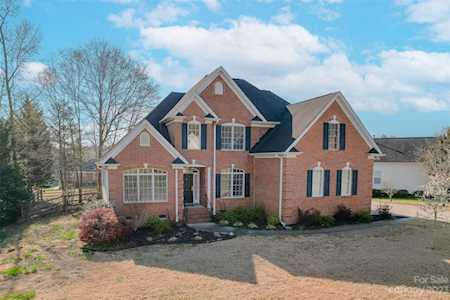 2642 Firethorn Ct Gastonia, NC 28056