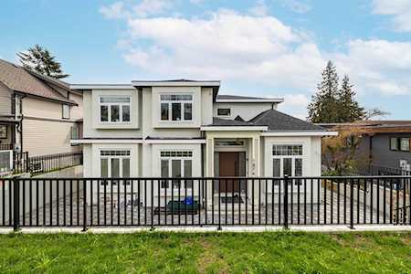 1816 Nanaimo Street New Westminster, BC V3M 2G9