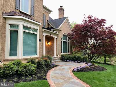 1412 Woodhurst Blvd Mclean, VA 22102