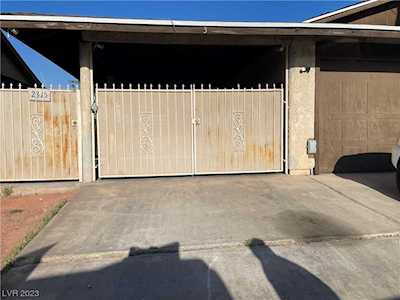 2315 Viva Circle Las Vegas, NV 89108