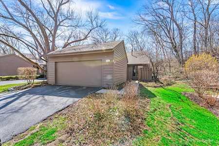 46 Lakewood Circle St. Charles, IL 60174