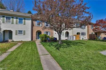 1984 Cricklewood Cove Fogelsville, PA 18051