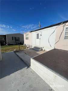 202 48th Avenue Dr W Bradenton, FL 34207