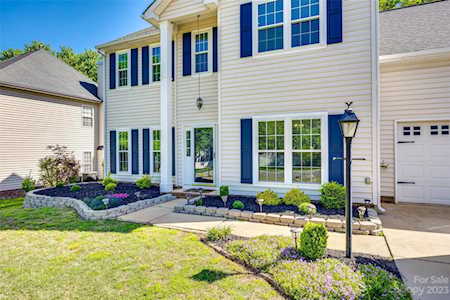 1951 Thornblade Ridge Dr Matthews, NC 28105