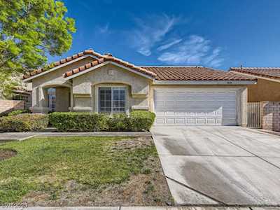 8078 Kinsella Way Las Vegas, NV 89147