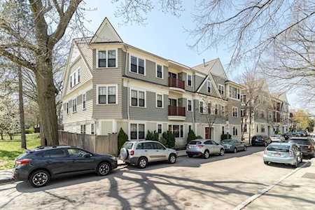 131 Green St #105 Boston, MA 02130