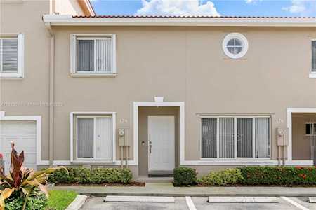 174 Riviera Cir #27-4 Weston, FL 33326