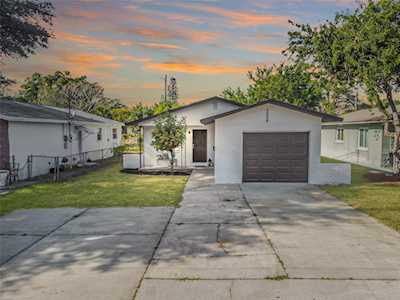 4527 21st Ave S St. Petersburg, FL 33711