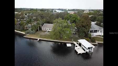 20 Venetian Ct Tarpon Springs, FL 34689