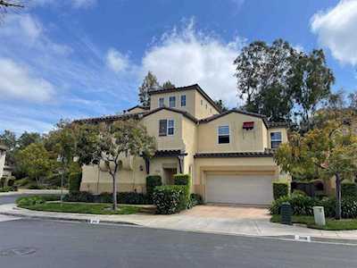 3091 Via Maximo Carlsbad, CA 92009