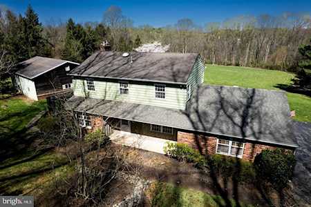 1521 Pheasant Ln Glen Mills, PA 19342