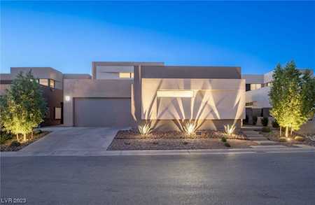 13 Highland Cove Ln Henderson, NV 89011