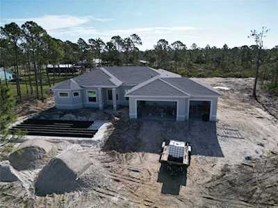 8040 Grove Blvd Punta Gorda, FL 33982