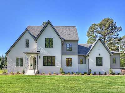 3400 Woodbine Ln Charlotte, NC 28210
